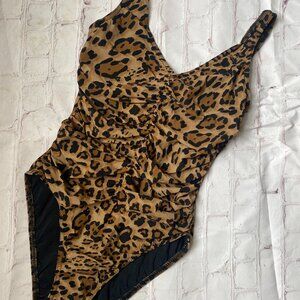 Karla Colletto NWT Leopard Ruched Front One Piece